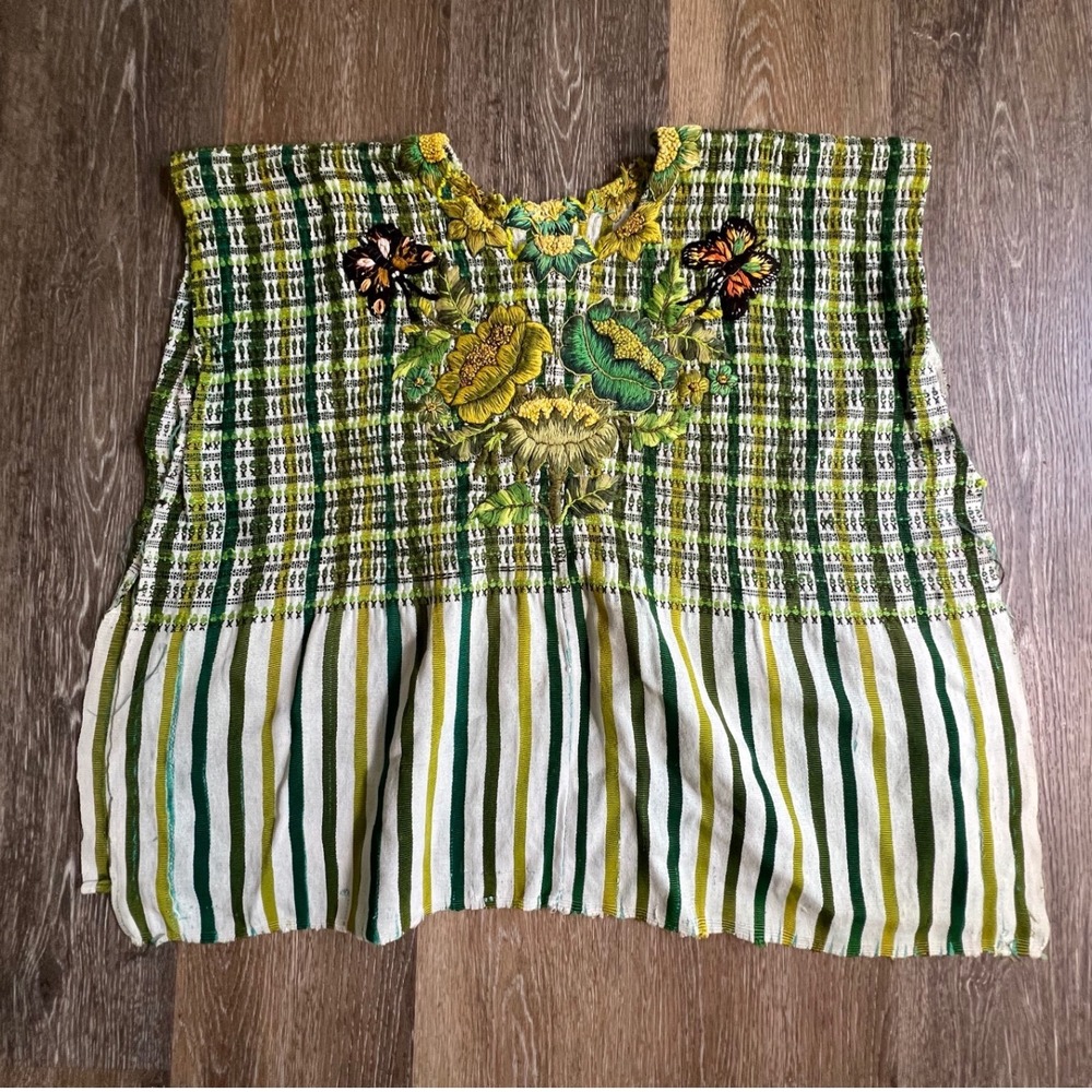 Vintage Guatemalan Huipil Top Womens Green White Embroidered Floral Butterfly